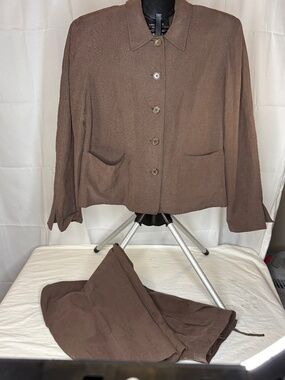 Vintage Women's Jones New York Silk Pant Suit Taupe Jacket 12, Pant 12 Luxury